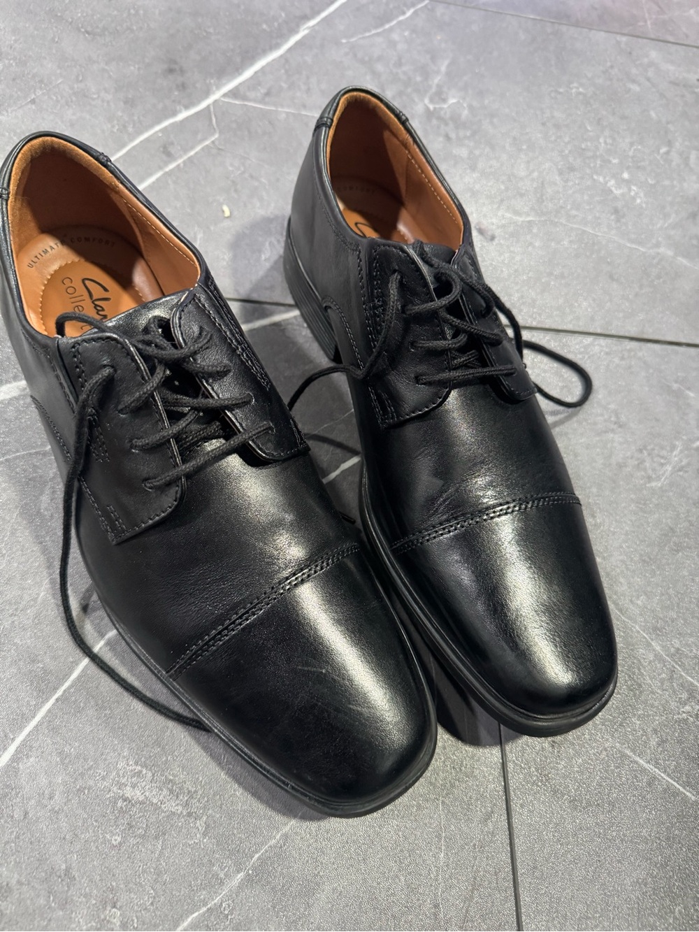 Clarks Black Leather Lace-Up Cap-Toe Derbys